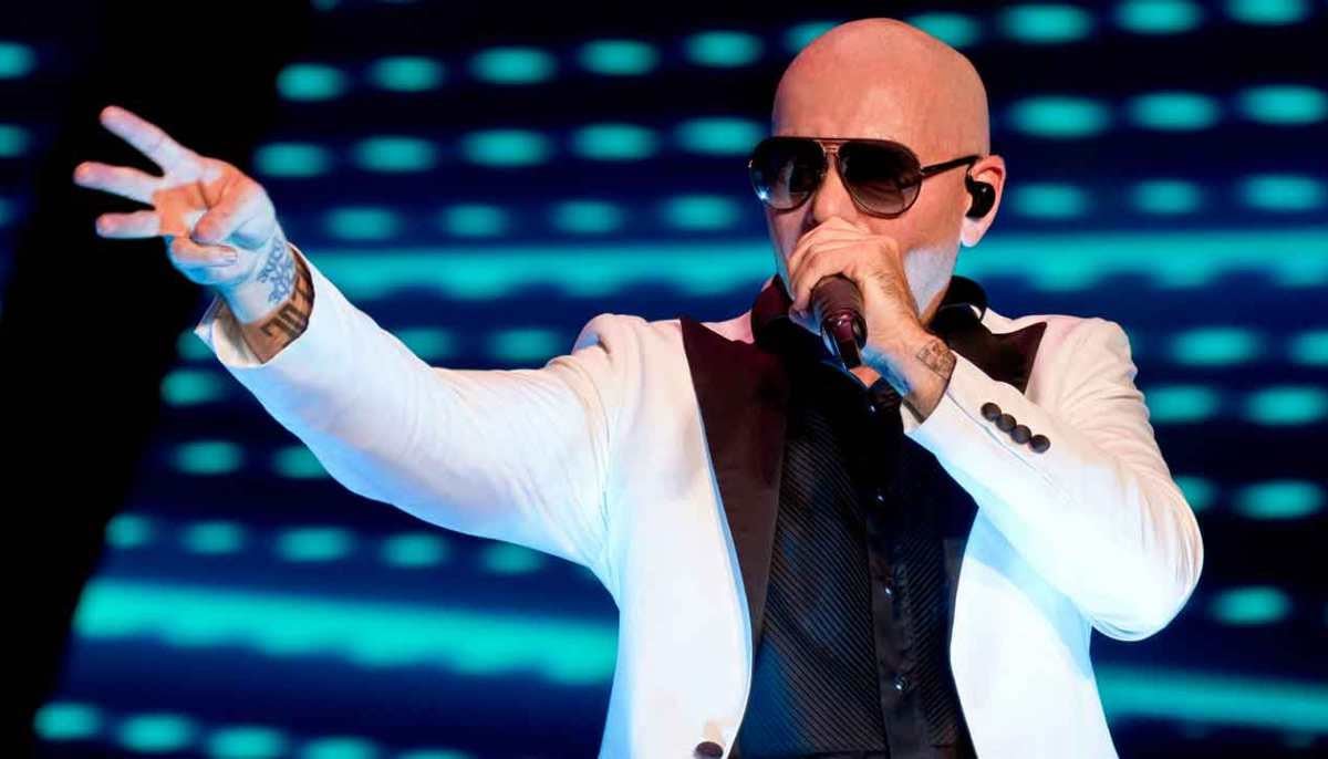 Pitbull sets viral bald cap challenge ahead of London festival record try