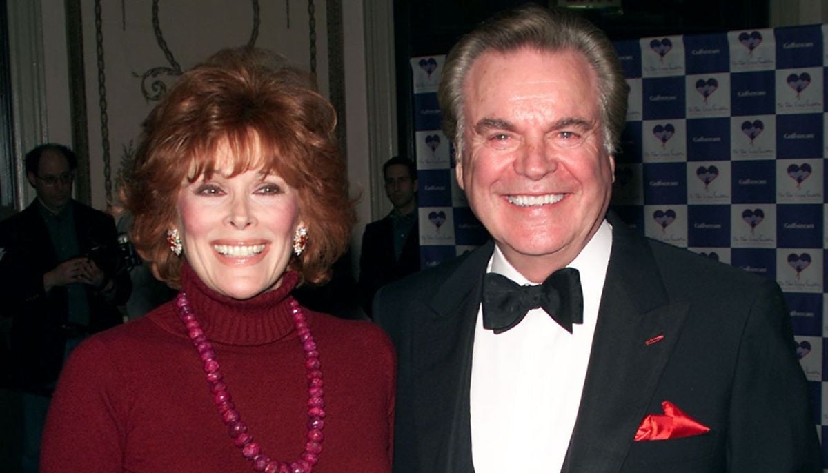 Robert Wagner celebrates 36th anniversary with Jill St. John in sweet tribute