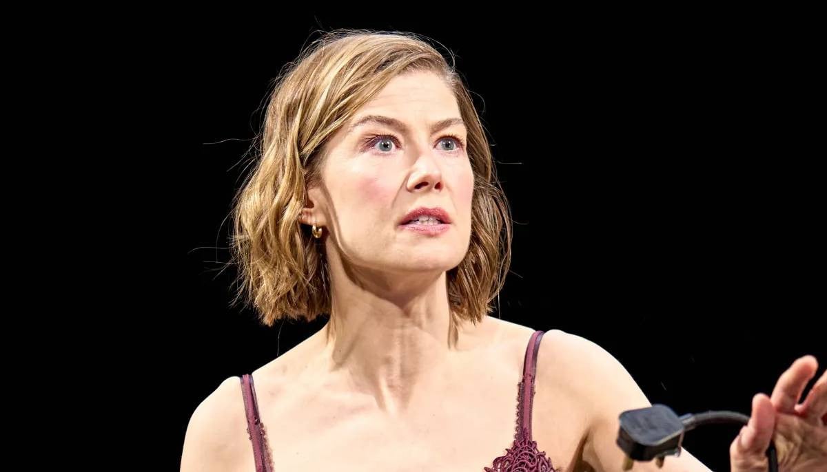 Rosamund Pike shares why she scolded an audience member during her show
