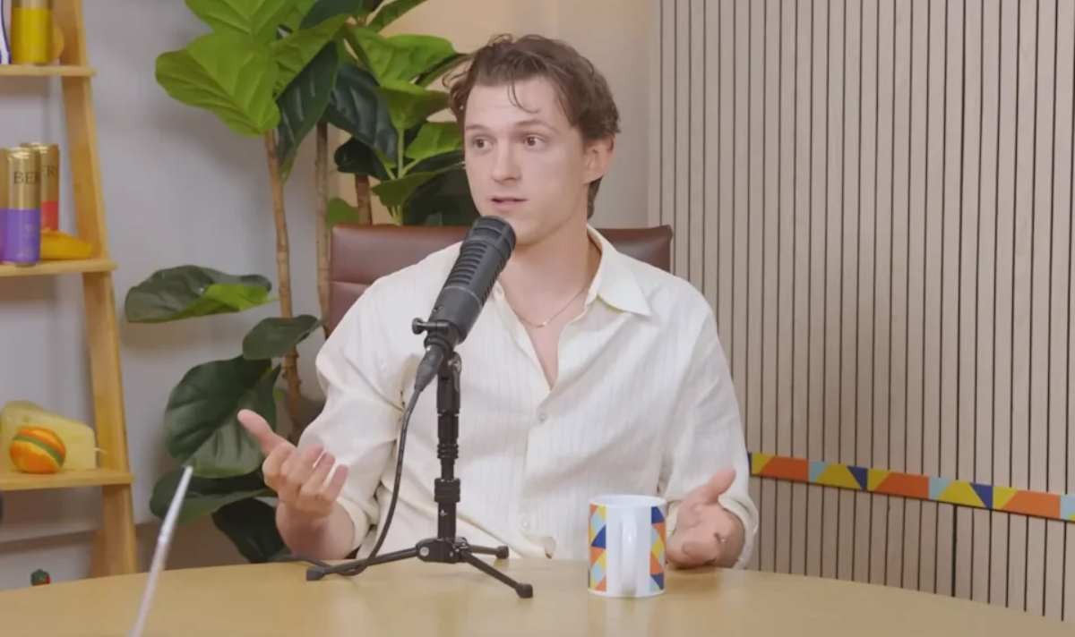 Tom Holland breaks down personal barrier to 'SNL' hosting gig