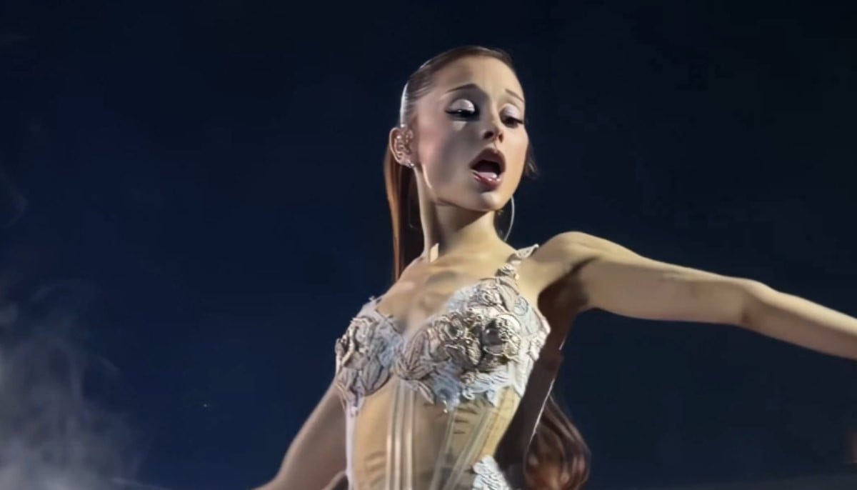 Ariana Grande faces body weight comments on opening night of tour