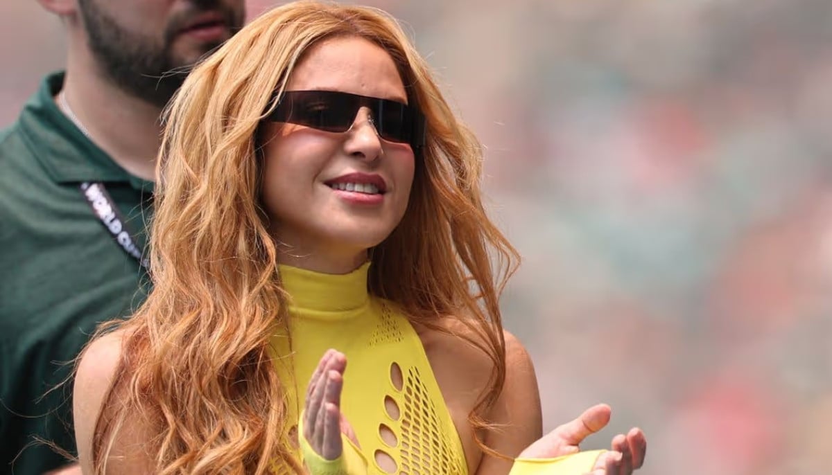 Shakira's FIFA performance sparks 'clone' buzz, 'is that really her?'