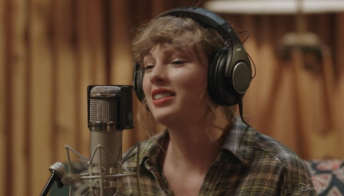 Taylor Swift convinces fans about new album TS13 after hit project