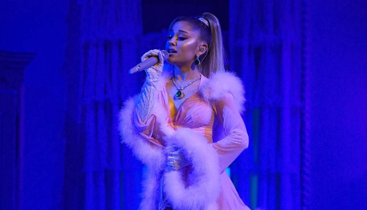 Ariana Grande ends Easter Egg Hunt with biggest reveal amid show