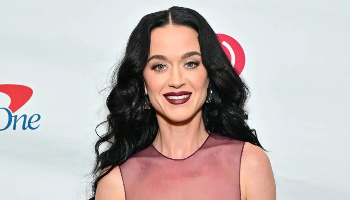 Katy Perry clears burn marks ahead of MV release: Watch