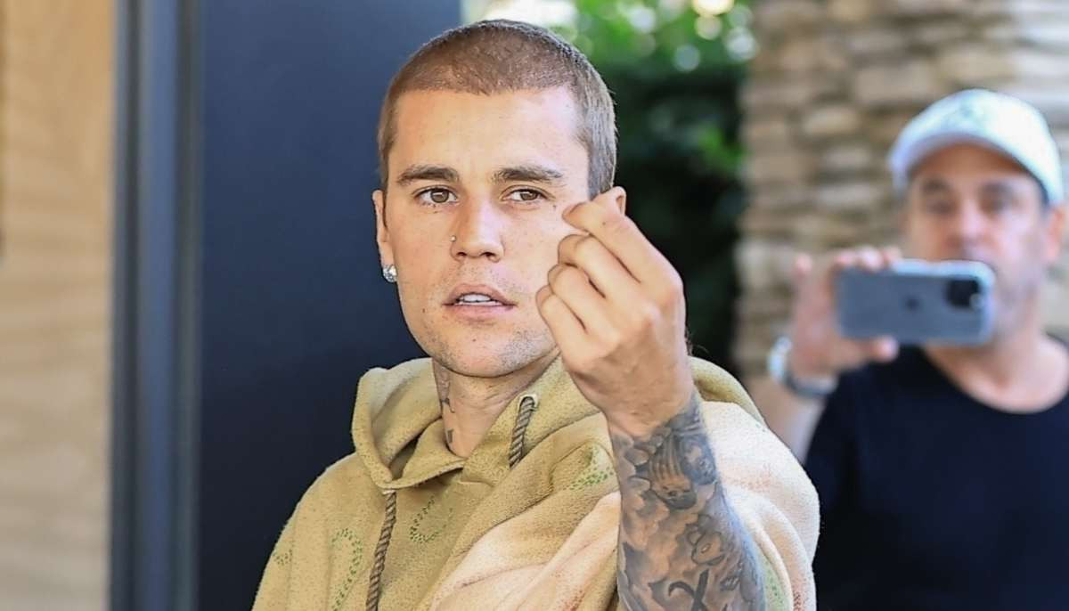 Justin Bieber forgets script amid NHL draft of Gavin McKenna?