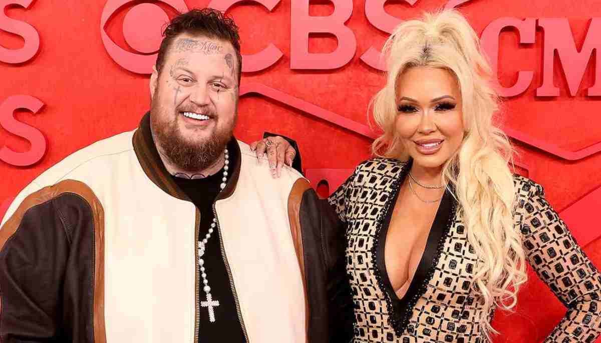 Bunnie Xo reveals Jelly Roll's reaction to viral smooch