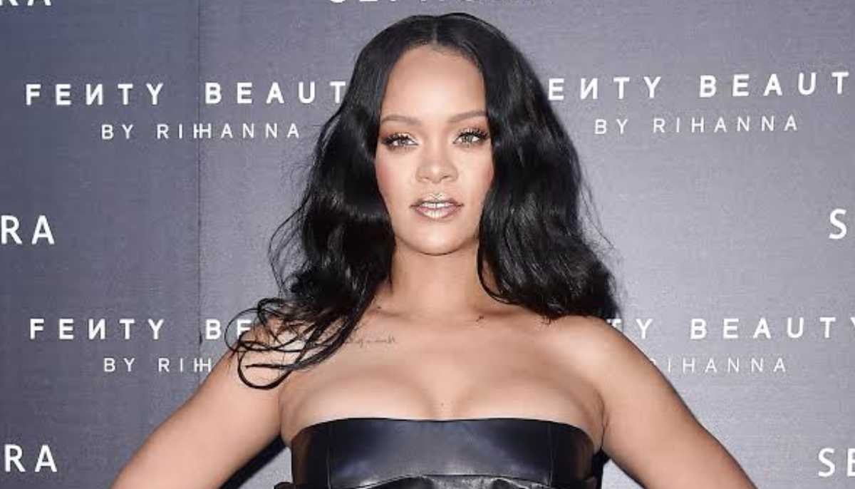 Rihanna prepares double albums release after decade wait
