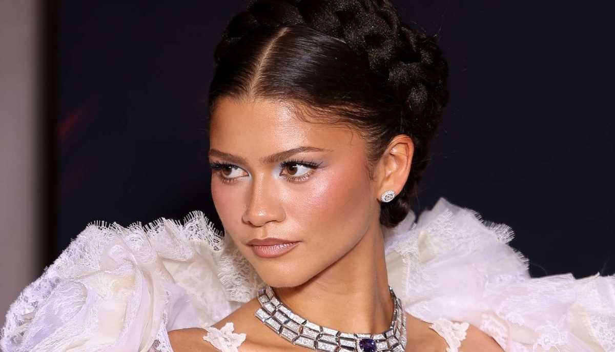 Zendaya brings back 'Shake It Up' look for 'The Odyssey' premiere