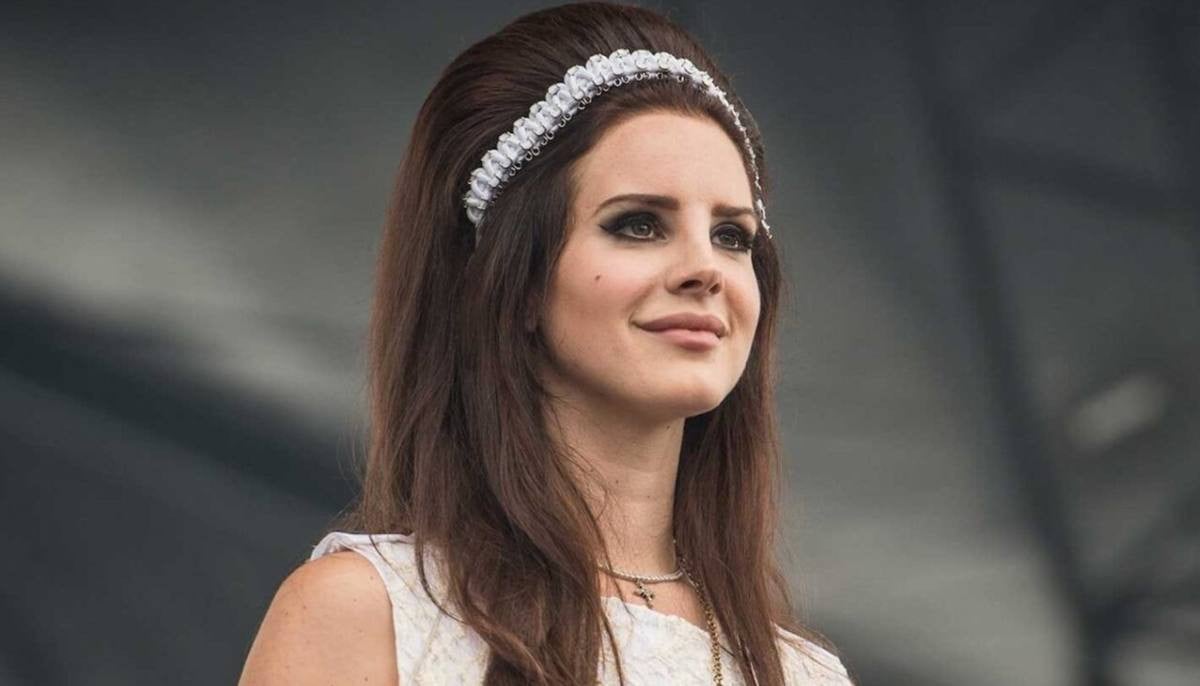 Lana Del Rey releases albums covers amid fans confusion