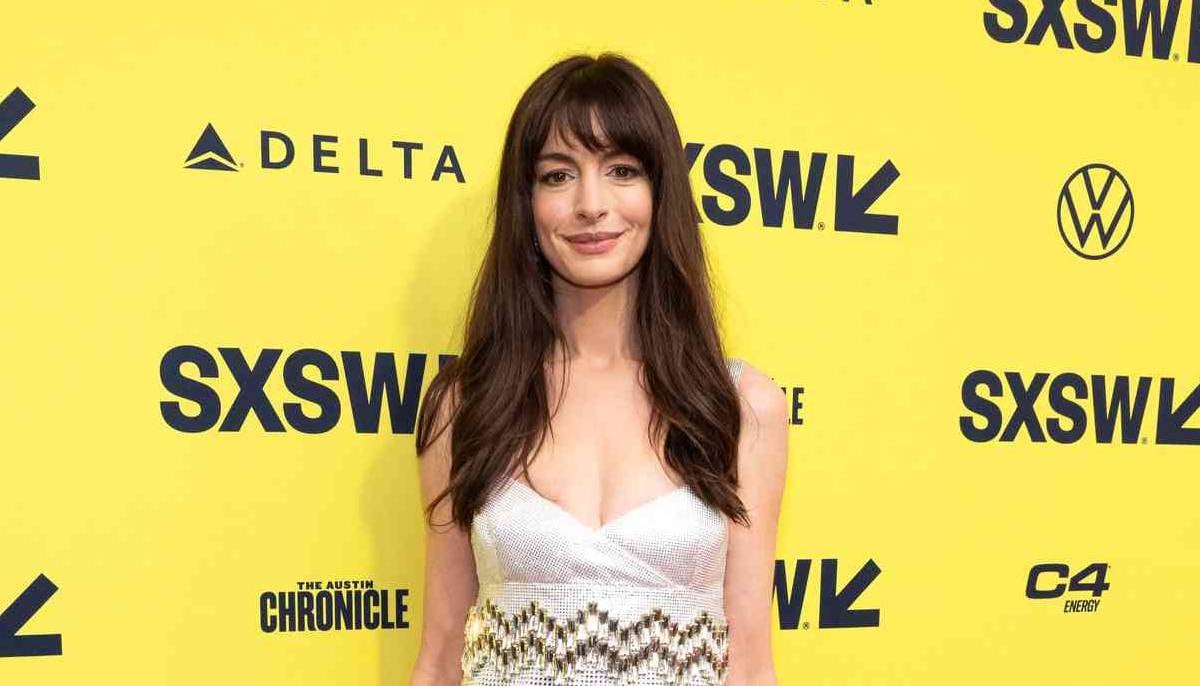 Anne Hathaway weighs in on balancing five movies with her third pregnancy