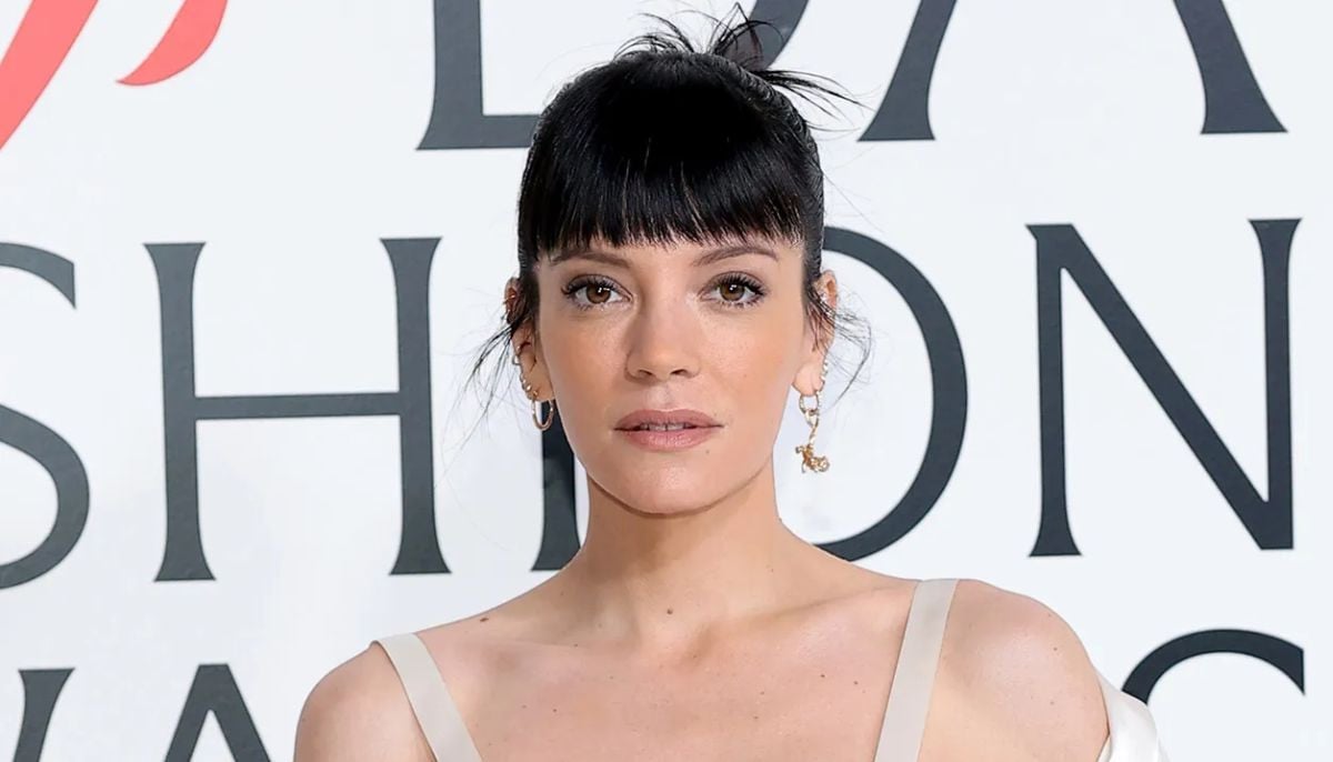 Lily Allen turns heads with bold oversized glasses