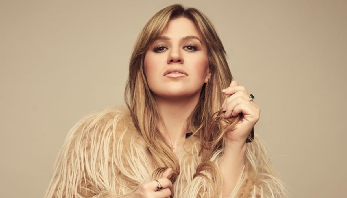 Kelly Clarkson makes bold confession about staying single