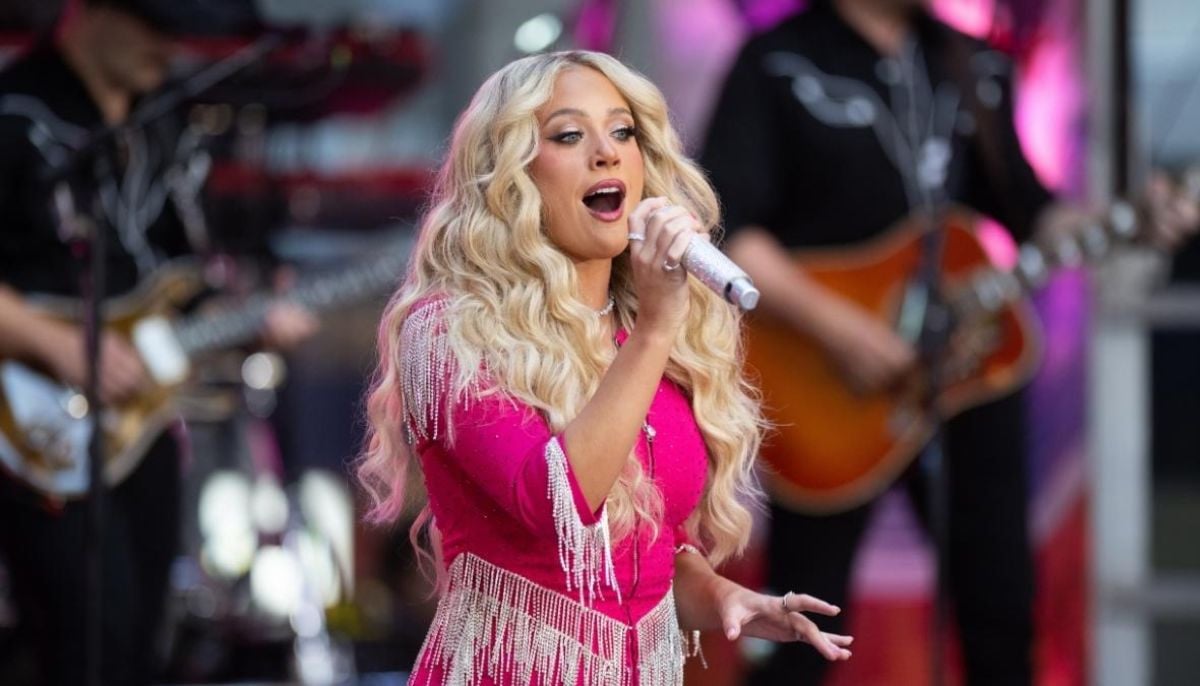 Megan Moroney ends concert early after breaking down in tears onstage