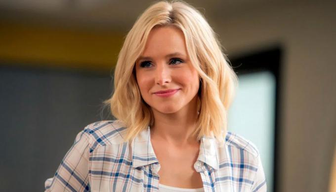 Kristen Bell finds people who bash public breastfeeding ‘comical’ at best