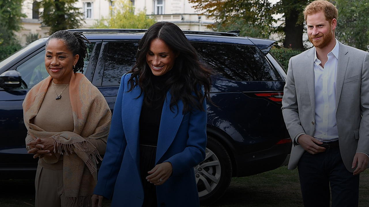 Meghan Markle, Prince Harry finally unveil Christmas card ...