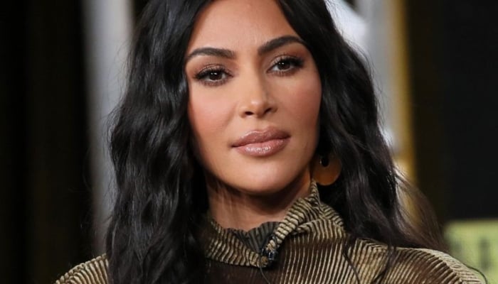 Kim Kardashian Seeks Divorce From Kanye West She s Done 