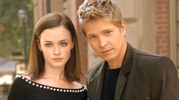 Matt Czuchry knows who the father of Rory's baby is on 'Gilmore Girls'