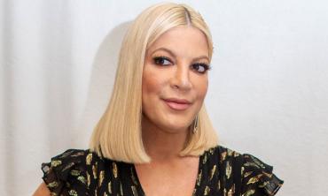 Tori Spelling announces entire family is ‘in the thick of’ their covid-19 diagnoses