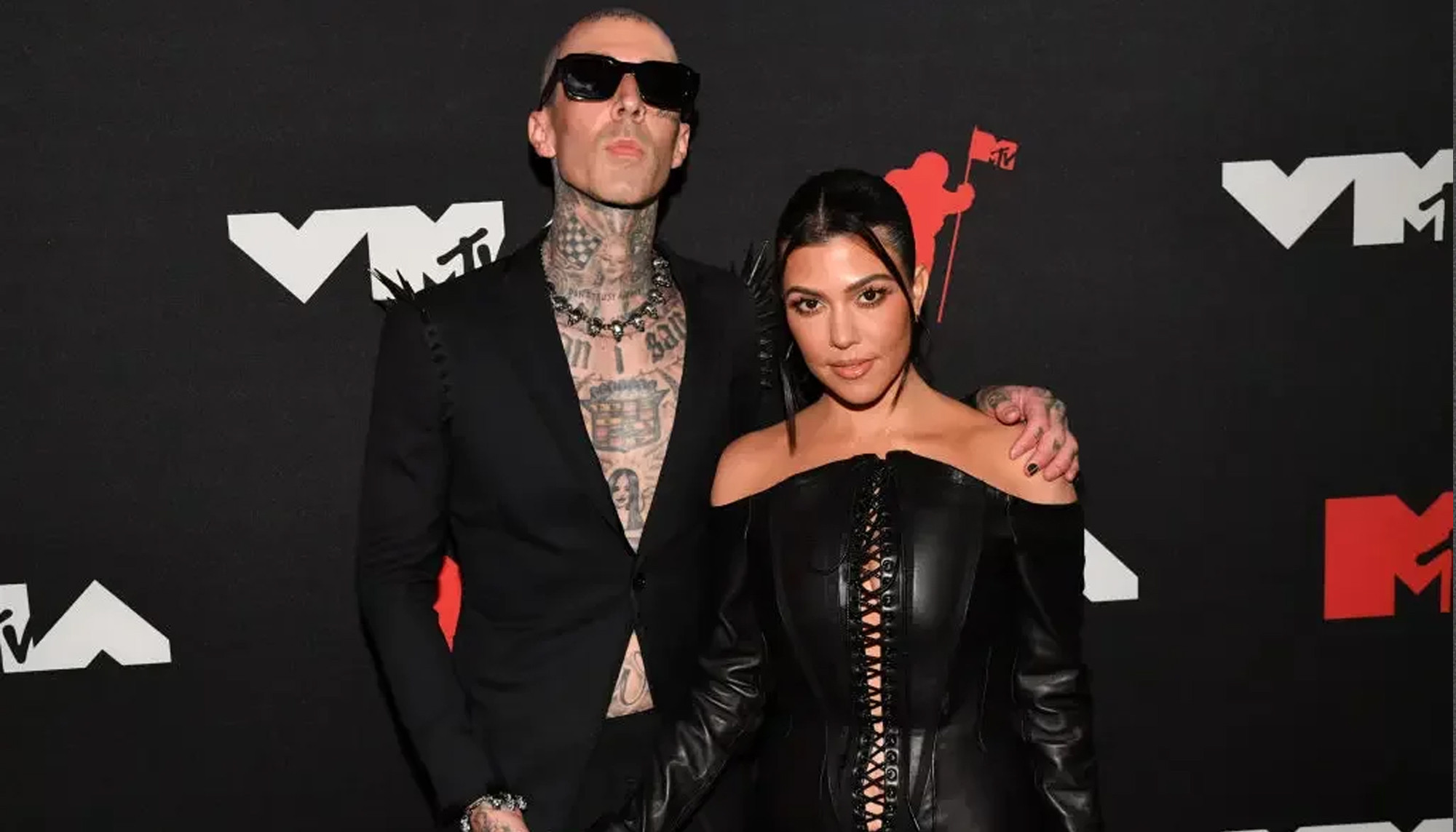 Travis Barker praises Kourtney Kardashian's 'angel feet,' fuels foot