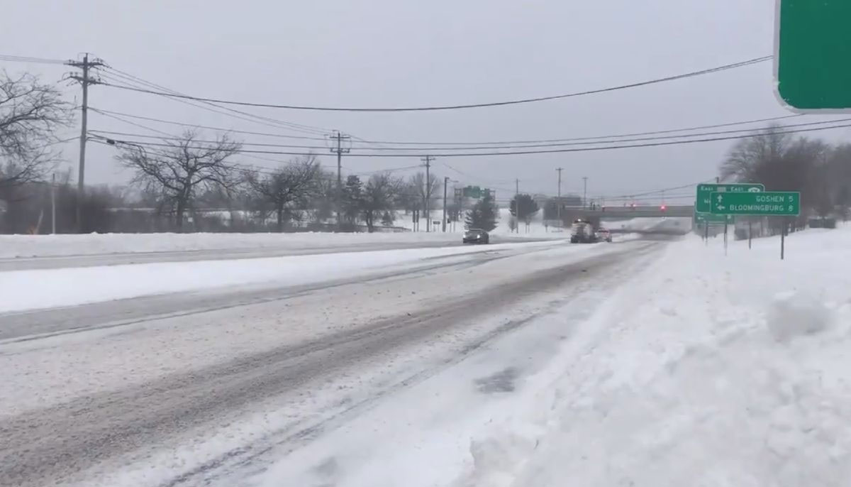 Heights of snowfall hit Hudson Valley, travel hampered