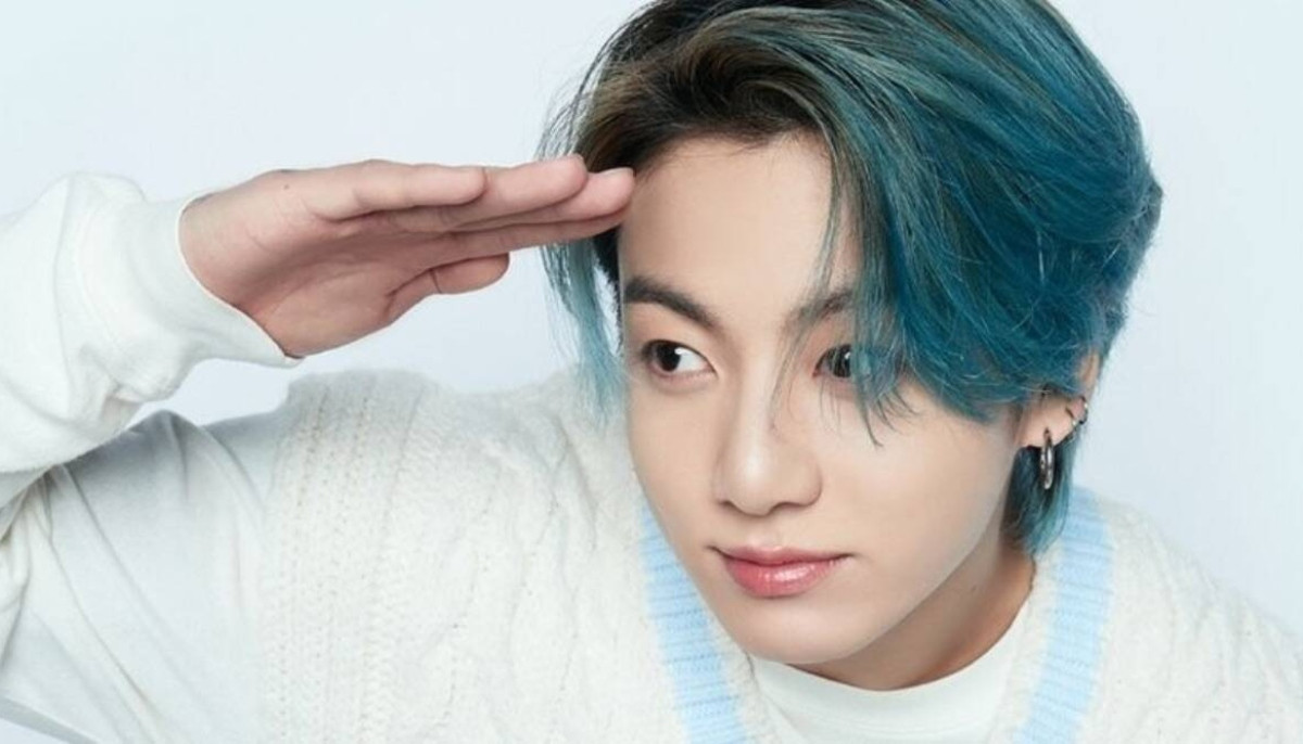 Jungkook's Blue Hair in "Boy With Luv" Music Video Steals the Show - wide 7