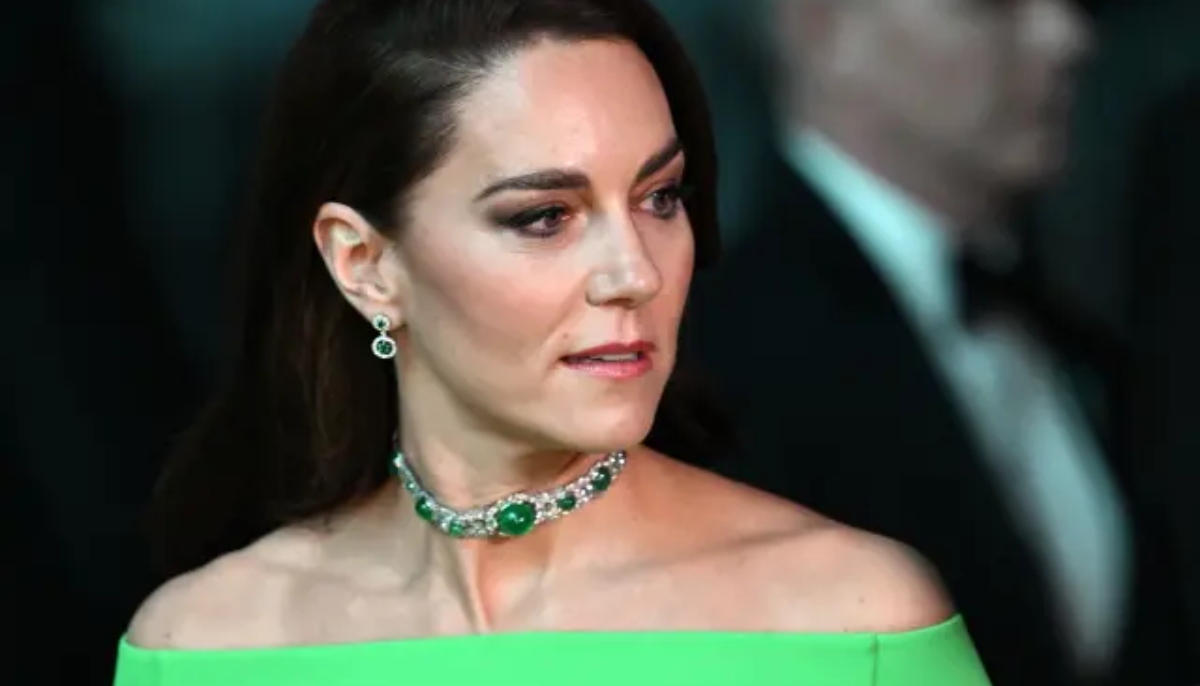 Kylie Jenner Emerald Necklace | TikTok