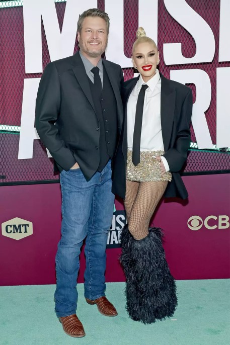 Gwen Stefani and Blake Shelton are TWINING in ‘suits’ for the 2023 CMT ...