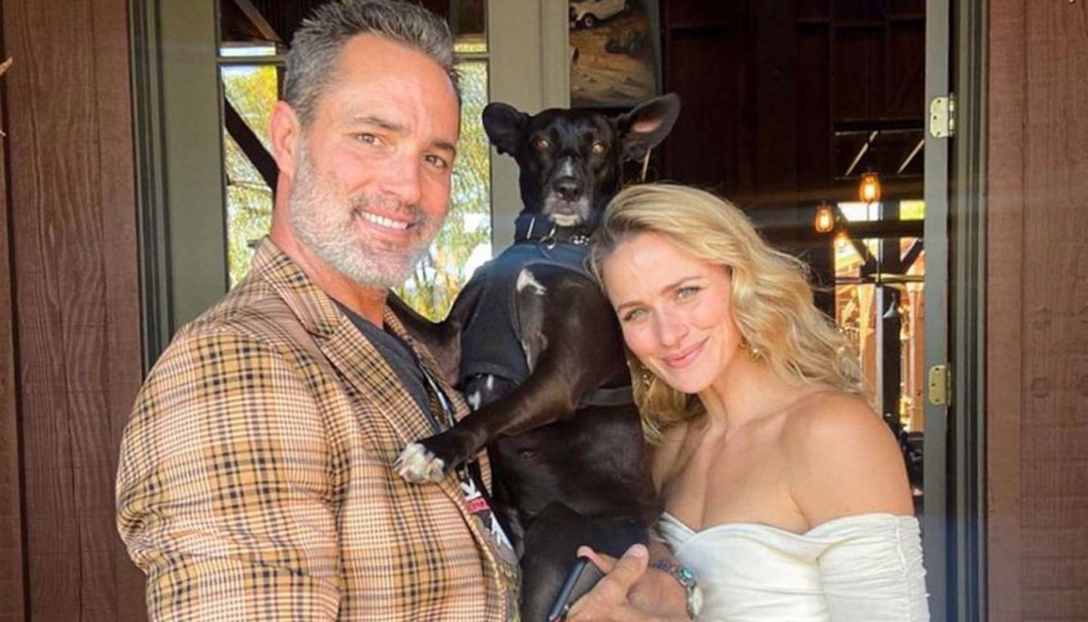 Victor Webster ‘Files for Divorce’ from Wife Shantel VanSanten so SOON(02)