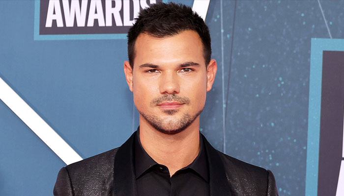 Taylor Lautner urges fans to be nice amid criticism of his appearance