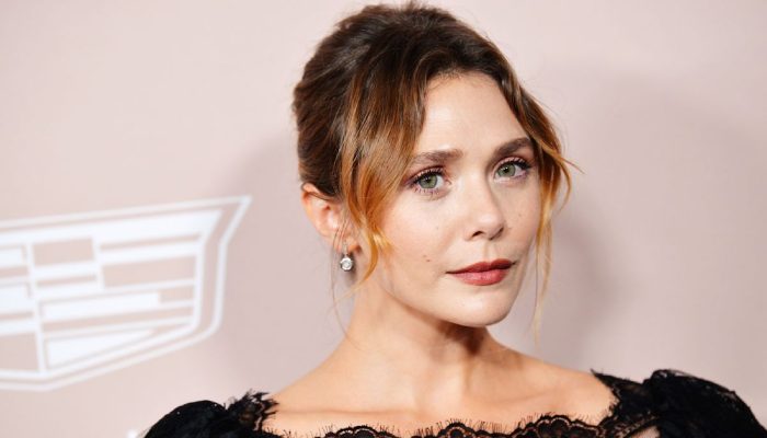 Elizabeth Olsen advices fellow star willing to join MCU: Give them one