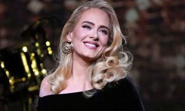 Adele exposes struggle with Las Vegas heat, revealing 'insane' performance