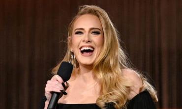 Adele daringly takes uproarious dig at concertgoers during Las Vegas gig