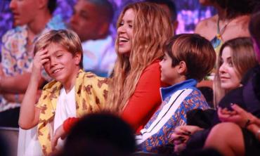 Fans Divided Over Shakira's Decision to Bring Children to Premios Juventud