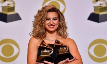 Tori Kelly being treated for 'serious' blood clots after 'passing out' at dinner
