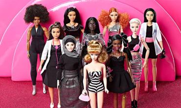 Forbidden chapters of 'Don't Eat' diet book to pregnant midge doll