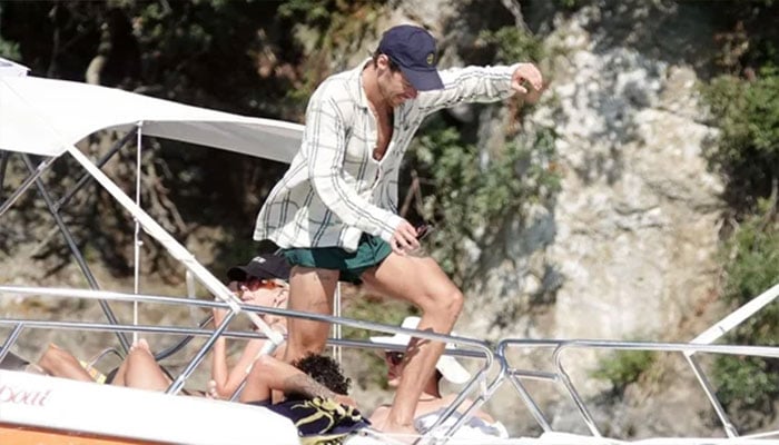 Harry Styles thigh tattoo spotted.