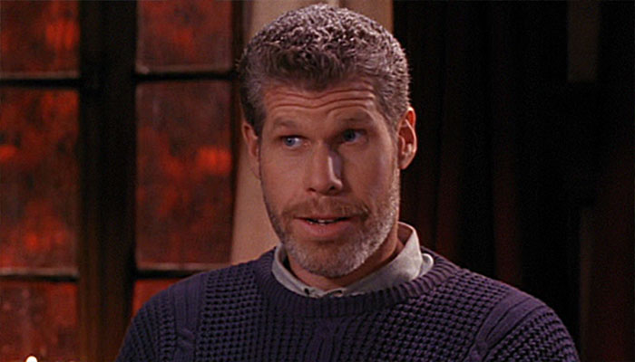 Ron Perlman refuses to comment on SAG-AFTRA strike amid restaurant outing.