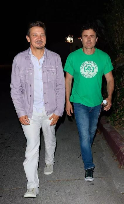 Jeremy Renner spotted without Cane at Kate Beckinsale’s Birthday Party