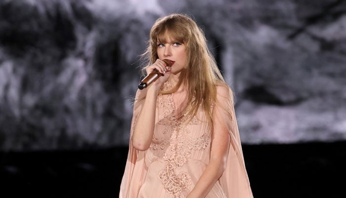 Taylor Swift sold-out at Hard Rock Stadium!