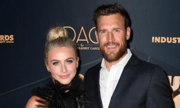 Julianne Hough runs into Ex Brooks Laich at Derek Hough's Wedding