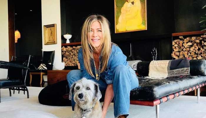 Jennifer Aniston and her dog Clyde