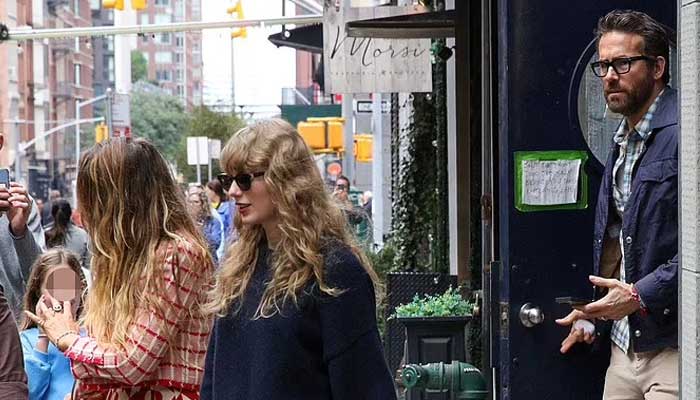 Taylor Swift with Blake Lively and Ryan Reynolds
