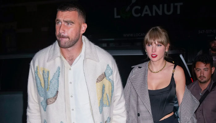 Taylor Swift and travis Kelce holded hands on their recent rendezvous