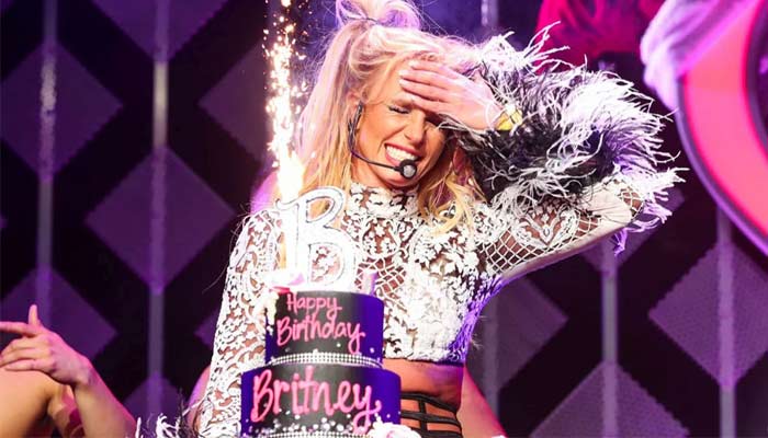 Britney Spears shares birthday bliss with mother and brother