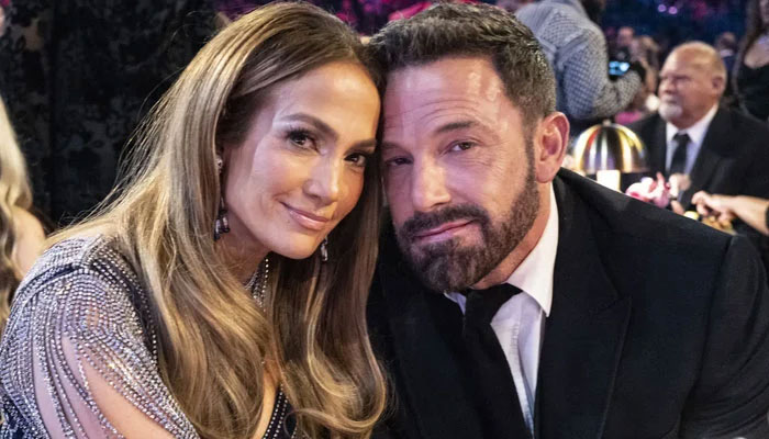 Jennifer Lopez, Ben Affleck appear tensed in latest outing