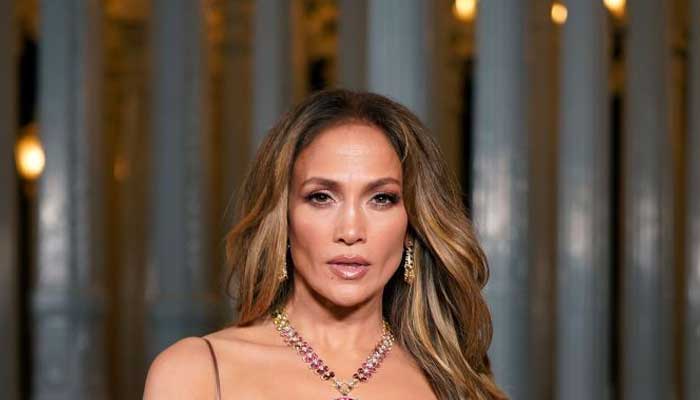 Jennifer Lopez begins 2024 with sweet message