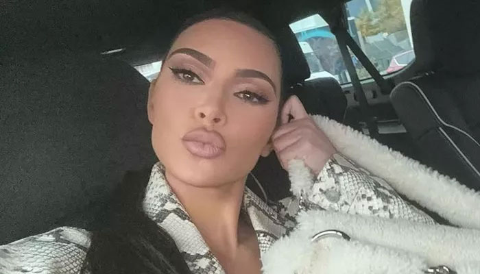 Kim Kardashian sends temperatures soaring with glam selfie