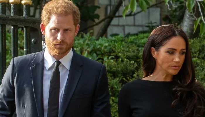 Prince Harry pressuring Meghan Markle to return to UK?