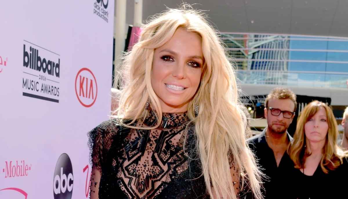 Britney Spears confirms relationship on Valentines Day with rare outing